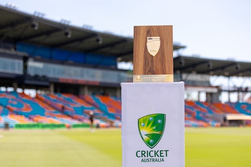 The trophy unveiled ©Azher Niaz Chattah/CA