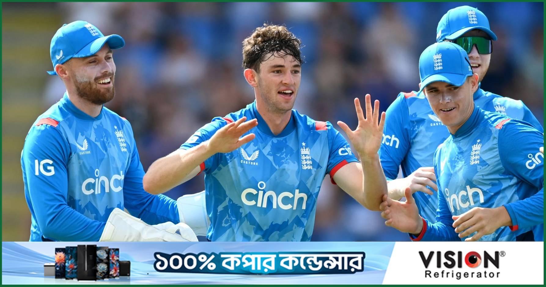 ২৫ বছর বয়সে অবসর নিলেন ইংলিশ ক্রিকেটার