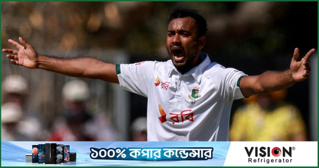 শাহাদাতের রেকর্ড ভেঙে স্পিনারদের রাজ্যে ভাগ বসালেন শরিফুল