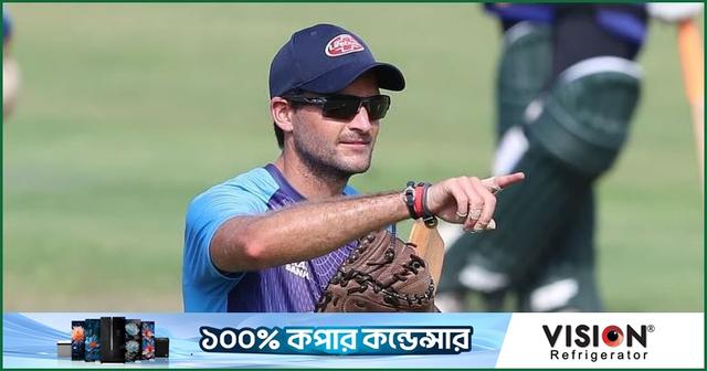 নেদারল্যান্ডসের দায়িত্ব ছাড়লেন টাইগারদের সাবেক কোচ