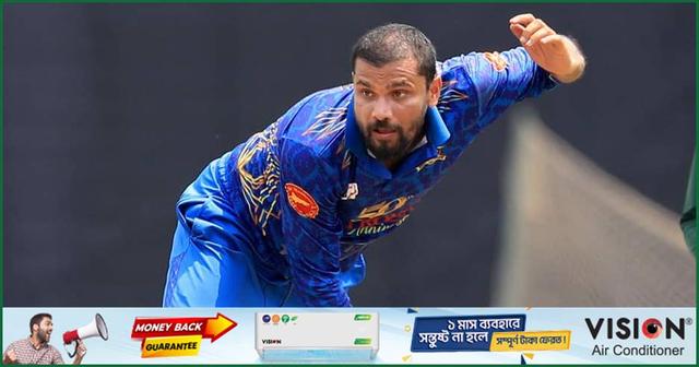 ডিপিএলে খেলতে নেমেই মাশরাফির ফাইফার