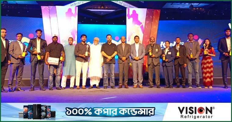 বর্ষসেরা ক্রিকেটার রিশাদ, হামজার ত্রিমুকুট