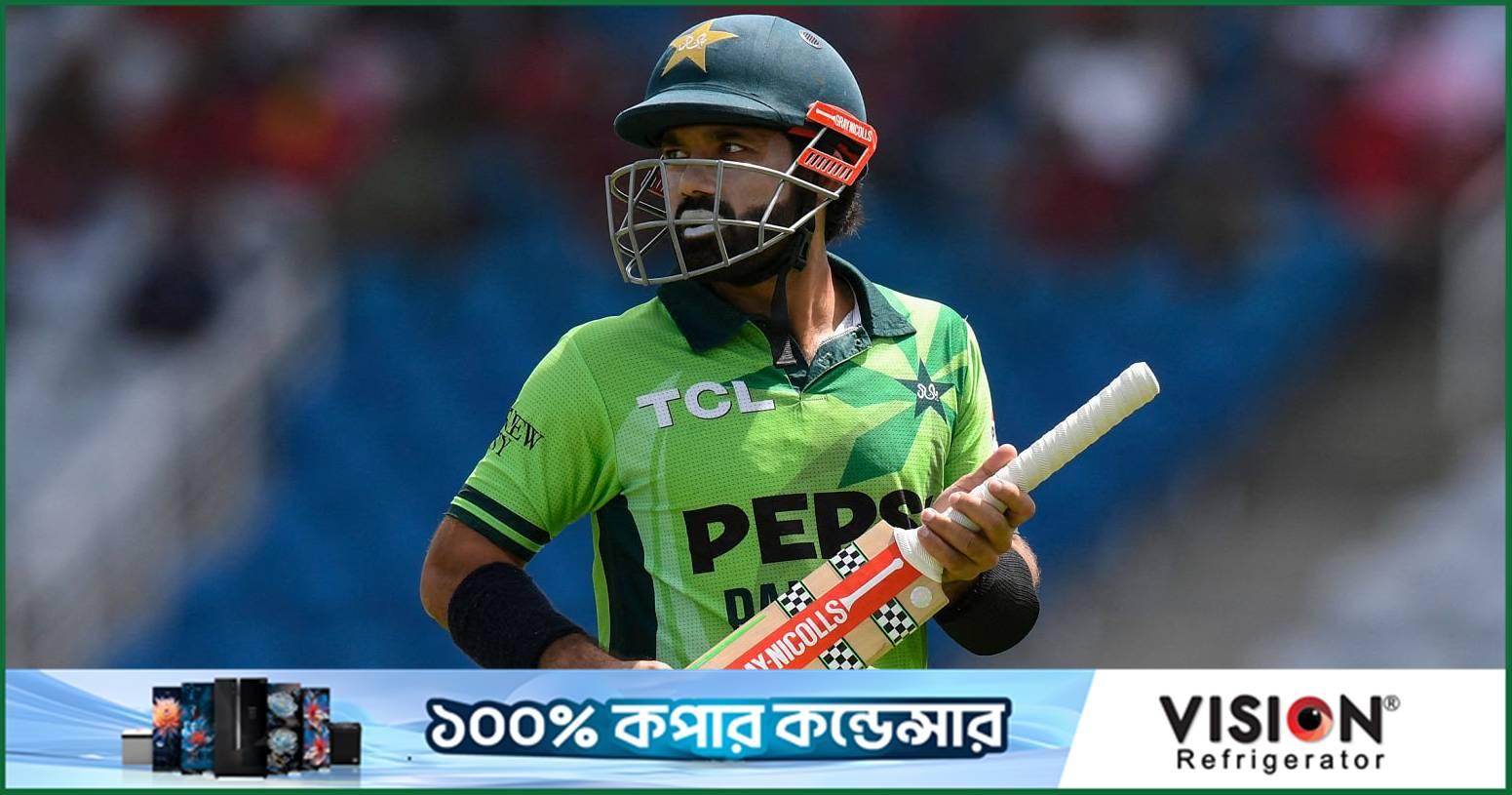 রিজওয়ানকে নিয়ে বিতর্কের মাঝে ব্যাখ্যা দিলেন হেসন