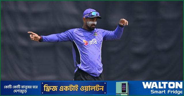 চোট না সারলেও কেন দলে রাখা হয়েছিল লিটনকে?
