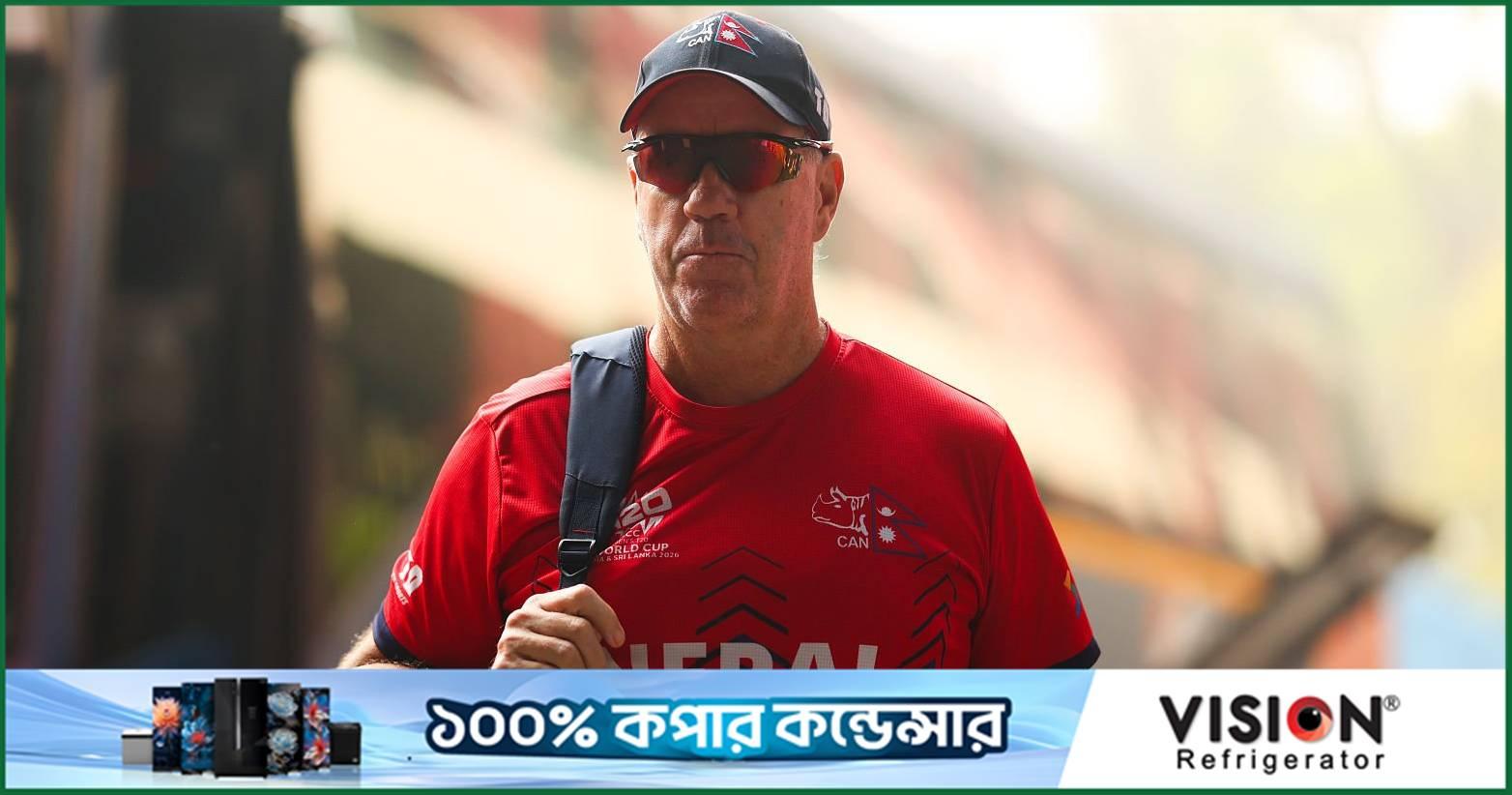 'সোশ্যাল মিডিয়া থেকে দাও দূরে থাকো'-কোচ ল-এর কড়া নির্দেশ