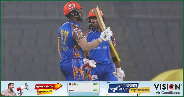 রান তাড়ায় নেমে খুলনার ‘২’ রেকর্ড