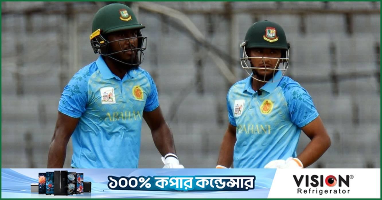 চাপের ম্যাচে আবাহনীর রুদ্ধশ্বাস জয়