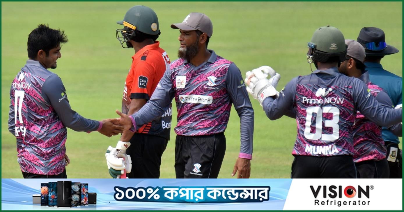 জমে ক্ষীর ডিপিএল, শেষ ম্যাচে শিরোপার দৌঁড়ে তিন দল